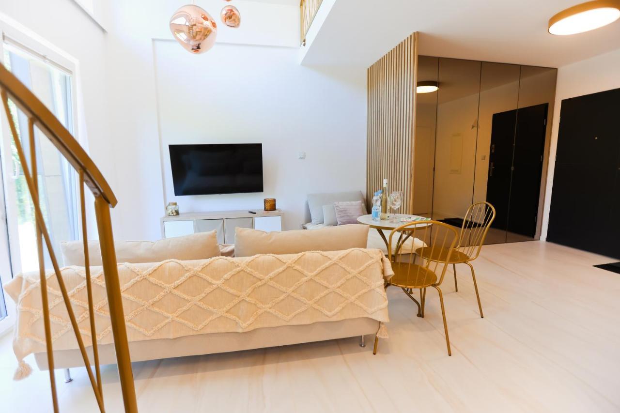 M&K Apartamenty Sailors Golden Yacht, Gdansk - Wyspa Sobieszewska Екстер'єр фото